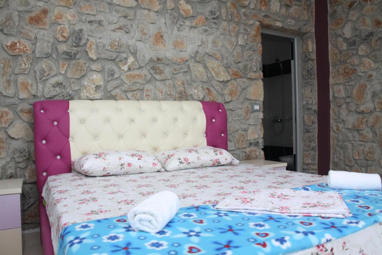 Stone Dream Hotell Pogradec Eksteriør bilde